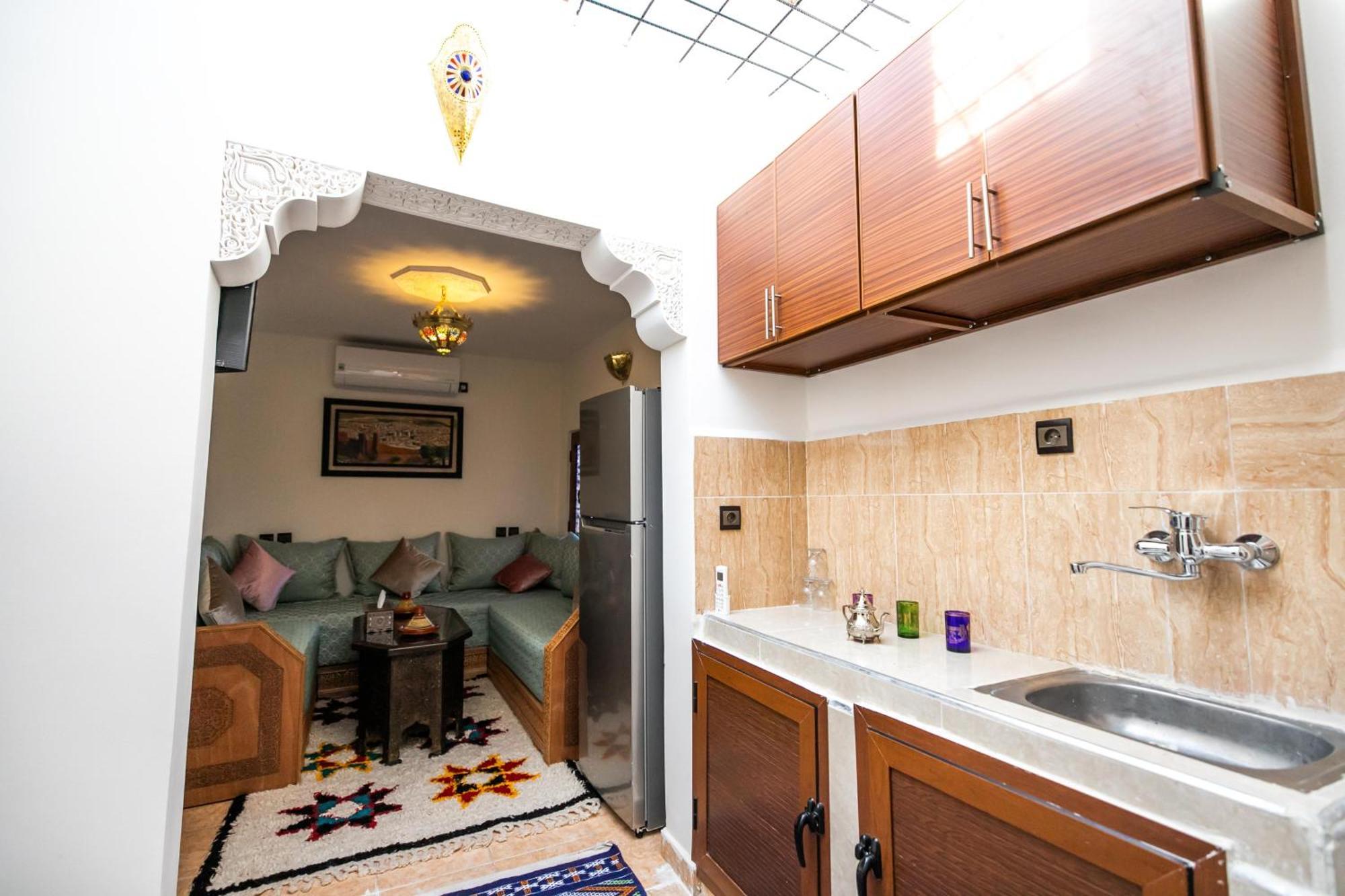 Lala Khadeja Apartment
